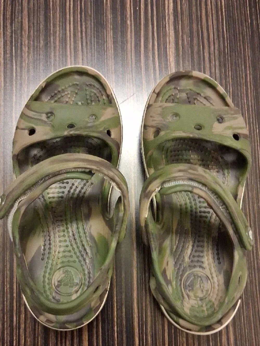 CROCS Kids Green Camo Strap Sandals